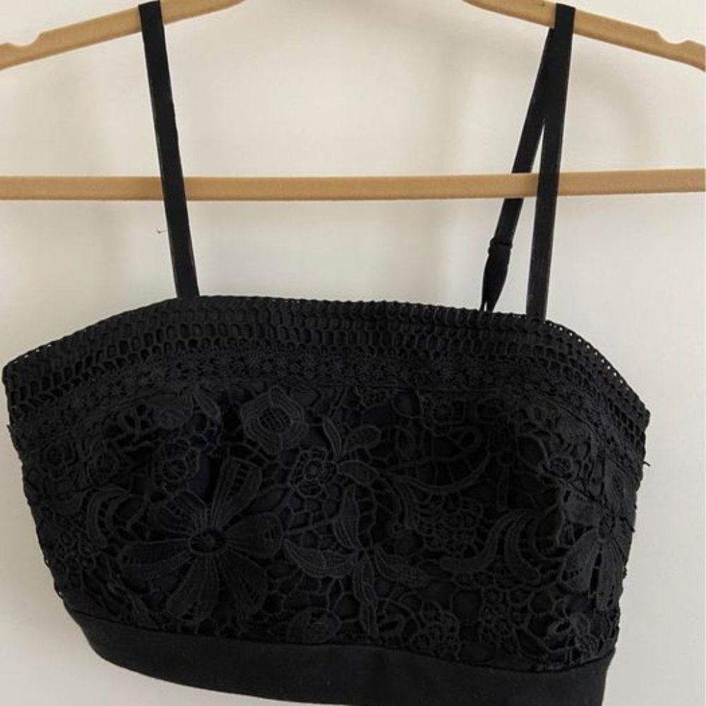 NWT Forever 21 Black Crop Top - Small